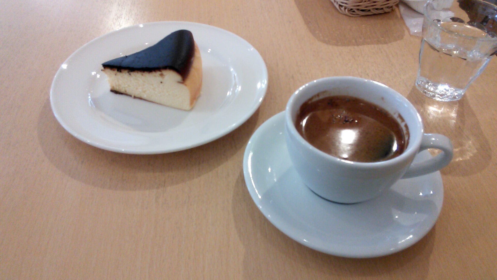水谷珈琲　チーズケーキとコーヒー